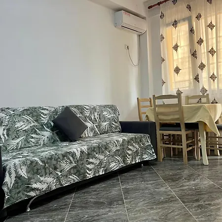 Shengjin Apartments Apartmán *
