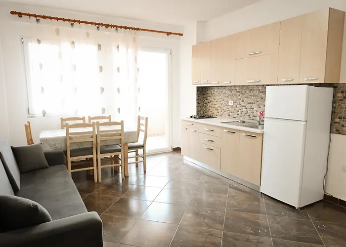 Shengjin Apartments Apartmán *