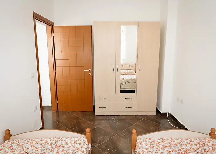 Shengjin Apartments