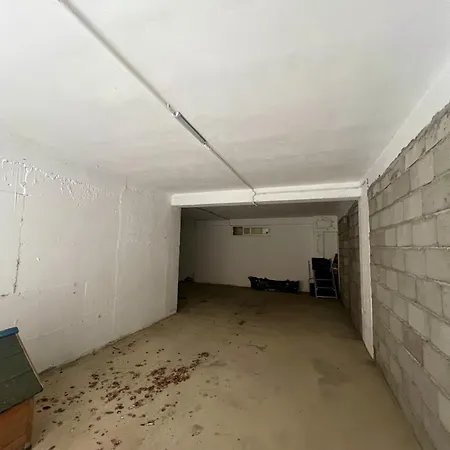 Апартаменты Shengjin Apartments