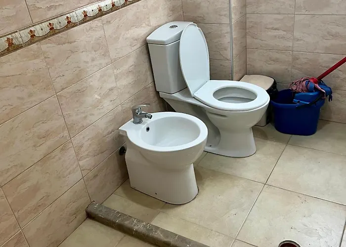 Shengjin Apartments *