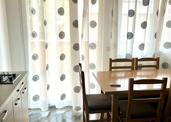 Shengjin Apartments