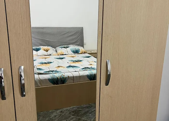 Shengjin Apartments Lejlighed *